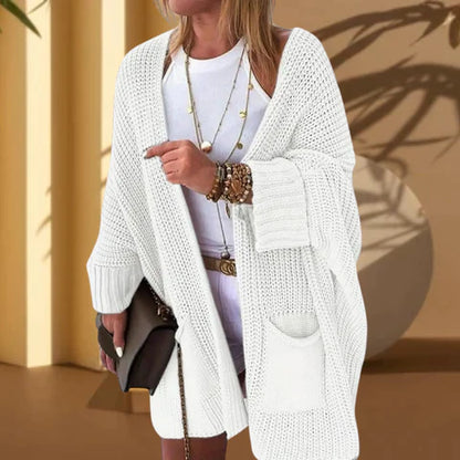 Lieve - Elegant, mellomlang cardigan i kraftig materiale med lommer for uanstrengt stil.